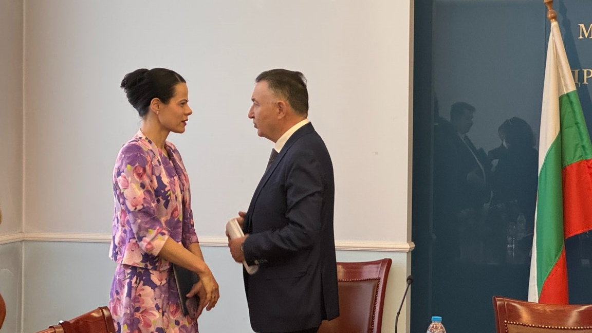 Кметът на Карлово поиска разпределение на младите лекари по общинските болници