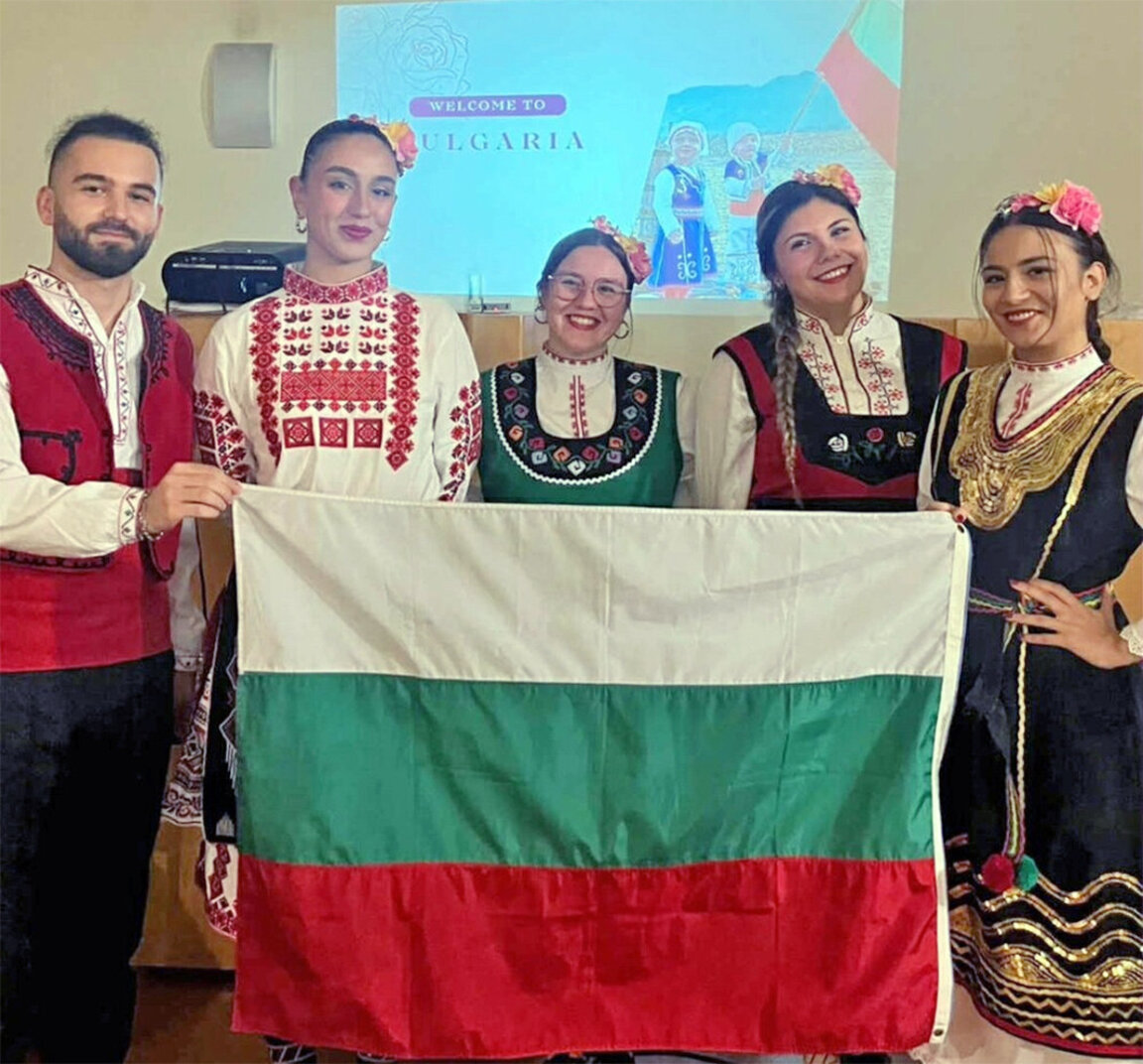 Сънародници представиха в Атина интересни факти за България и нейния фолклор