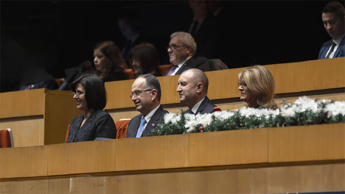 Presidentët Radev dhe Begaj ndoqën shfaqjen e parë të Festivalit Muzikor të Vitit të Ri