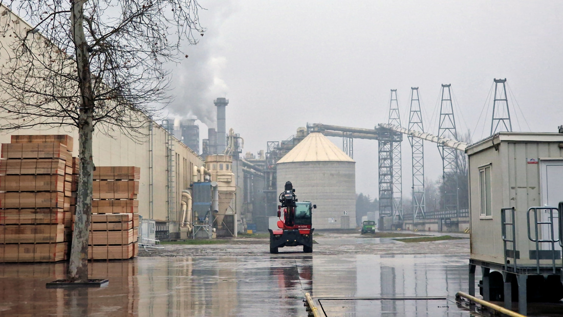 Областните градове и туристическите общини с най-много предприятия в страната