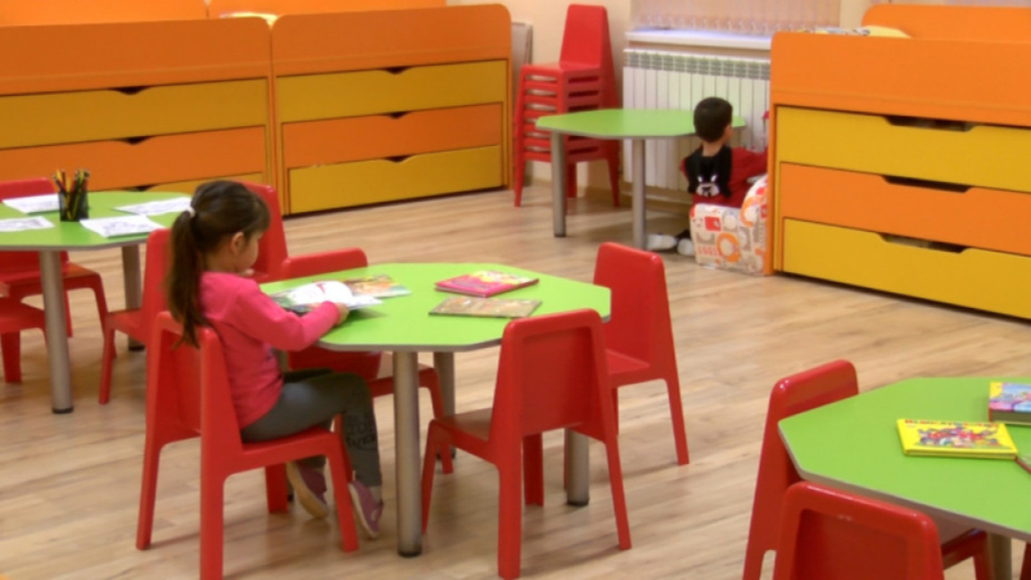 Липсват над 250 медсестри за яслите в София, решение засега няма