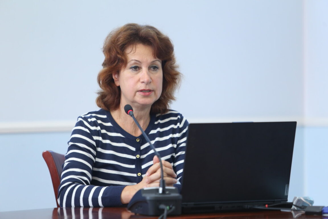Проф. Ива Христова