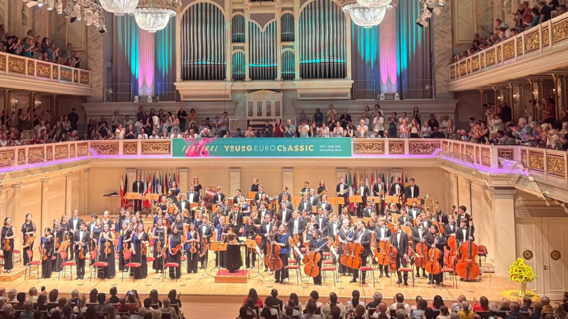 Three Bulgarian musicians perform with the EU Youth Orchestra in Berlin