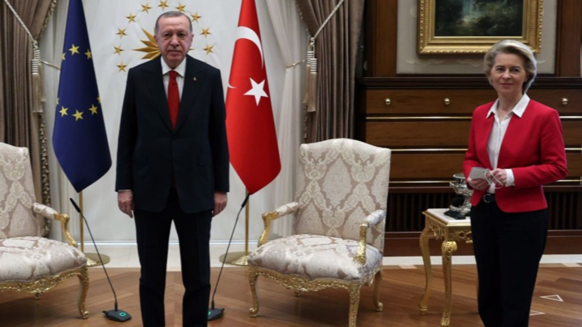 Фон дер Лайен и Реджеп Ердоган са обсъдили по телефона ситуацията в Иран