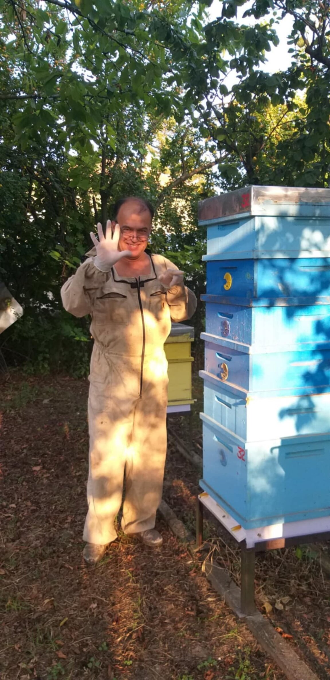 Петър Младенов: Пчелите вече не могат без пчеларя