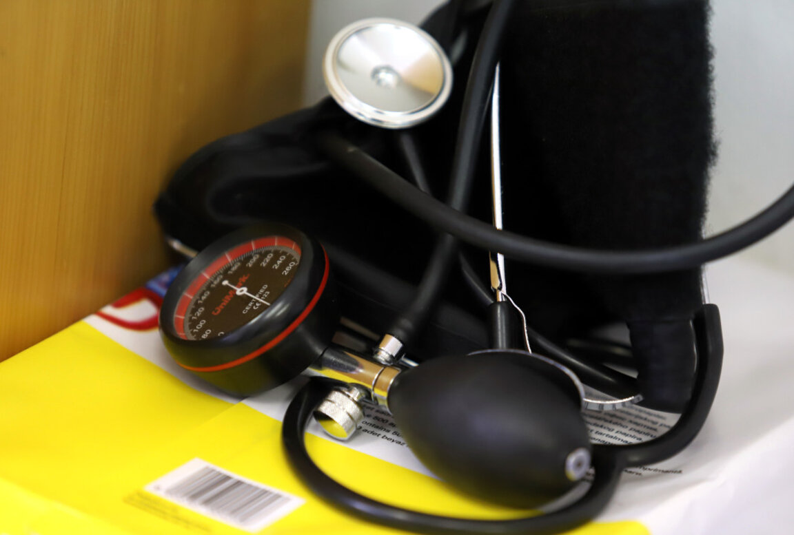 Предложение: Мобилна медицинска помощ за жителите на селища без личен лекар