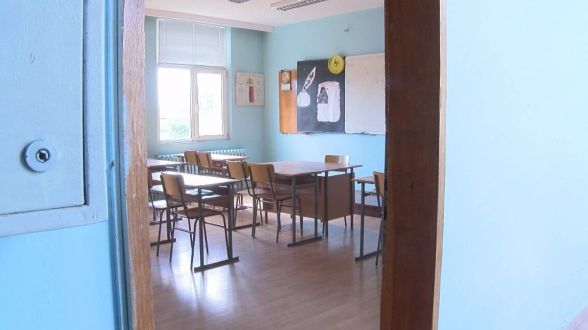 Полиция без униформи влиза в училища в Каталуния