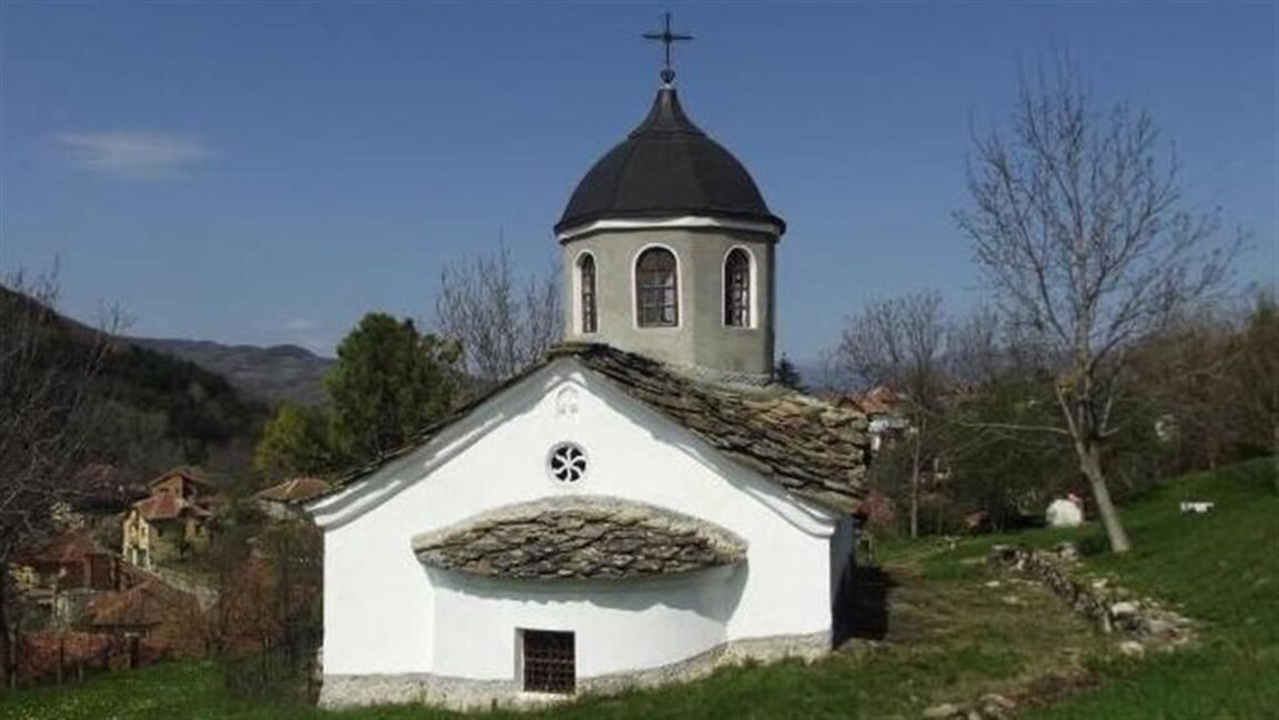 Кампания в Типченица събира средства за ремонт на храма
