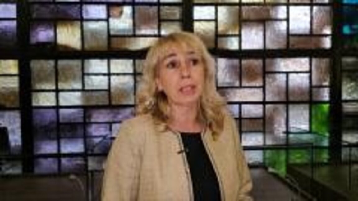 Весела Паскалева получи ежегодната награда за жена-учител "Аргира Жечкова" в Сливен