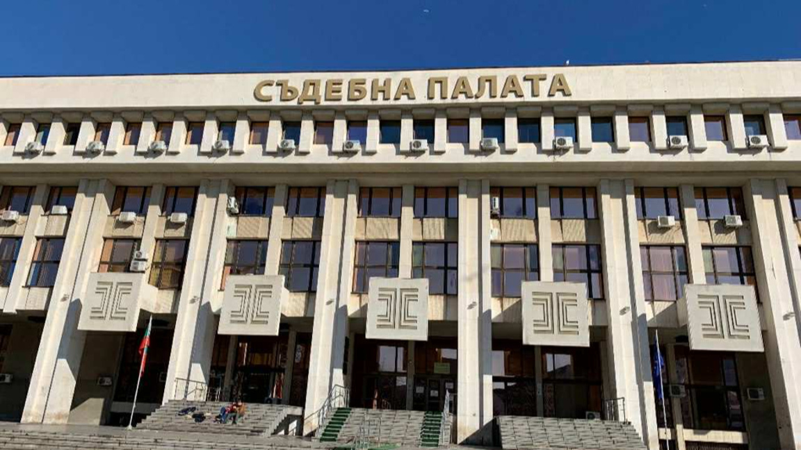 Водачът убил 18-годишна пешеходка на тротоар в Несебър остава в ареста