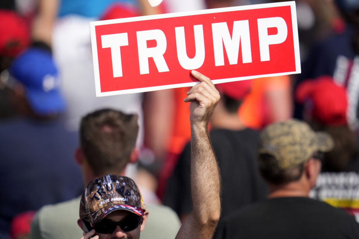 Тръмп обвини радикалната левица след ареста на въоръжен мъж край голф игрището във Флорида