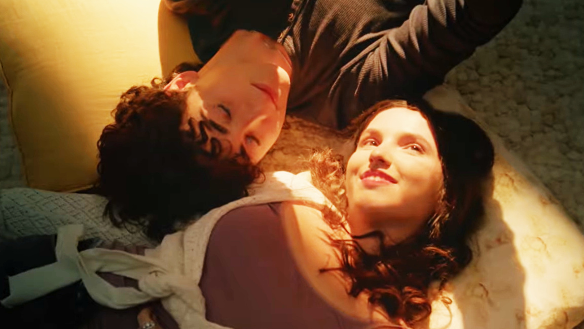 “Gafas de color rosa”