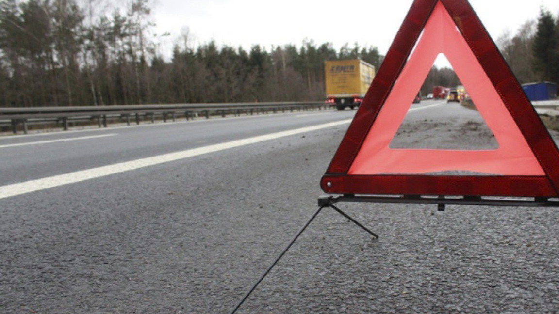 Човек е загинал при катастрофа на пътя София - Варна при с. Леденик