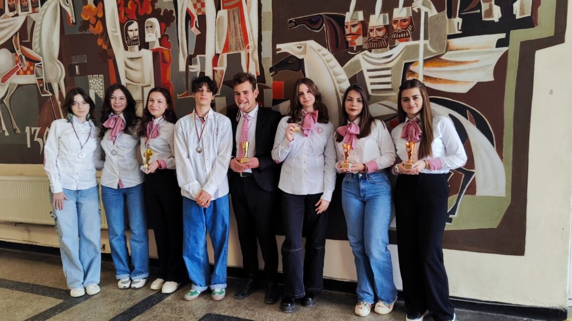 Видинският отбор по английска реч и дебати се отличи на състезание