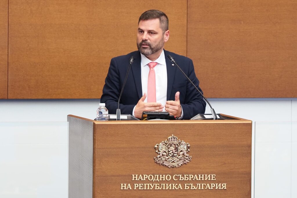 Ивайло Папов, "Възраждане": Това правителство е зловредно и трябва час по-скоро да си ходи