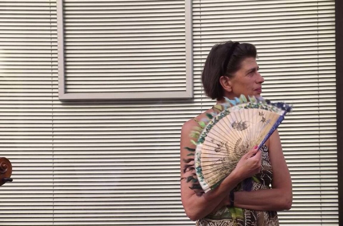 Българка, живееща в Лондон описа места, емоции и преживявания из разни светове в книга