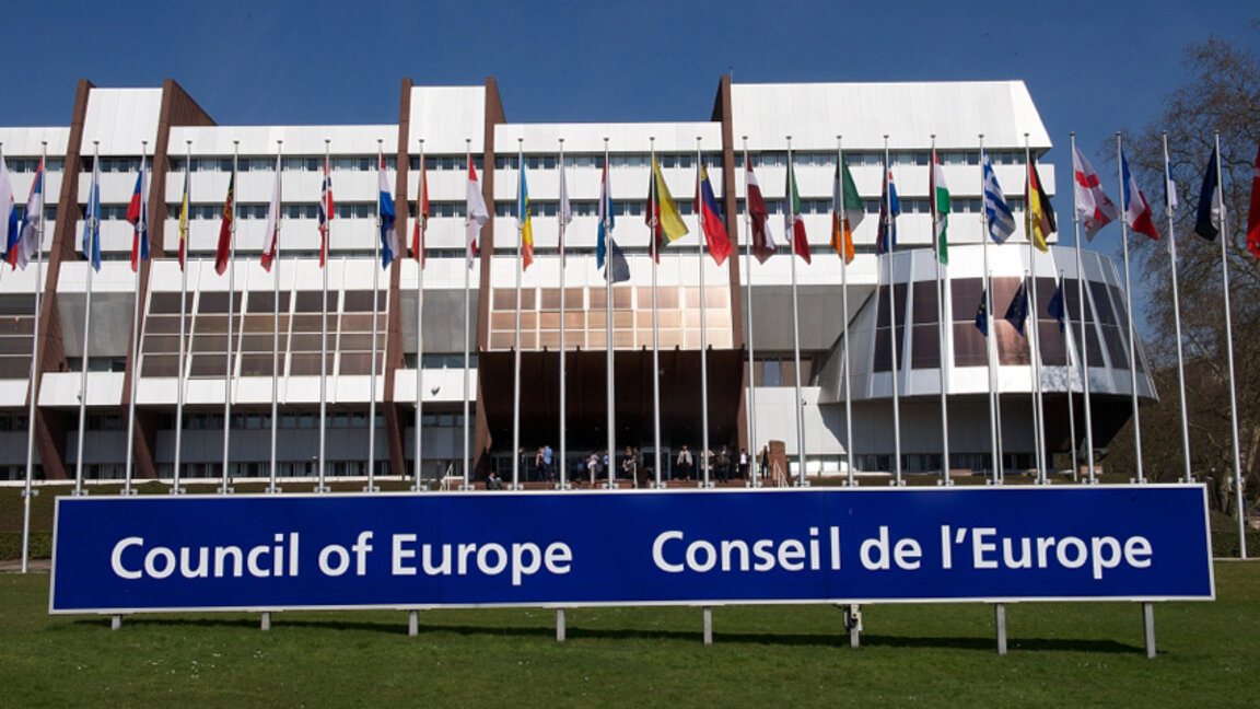 Consiliul Europei dorește ridicarea interdicției privind propaganda LGBT în școli