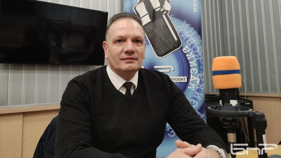 Петър Славов