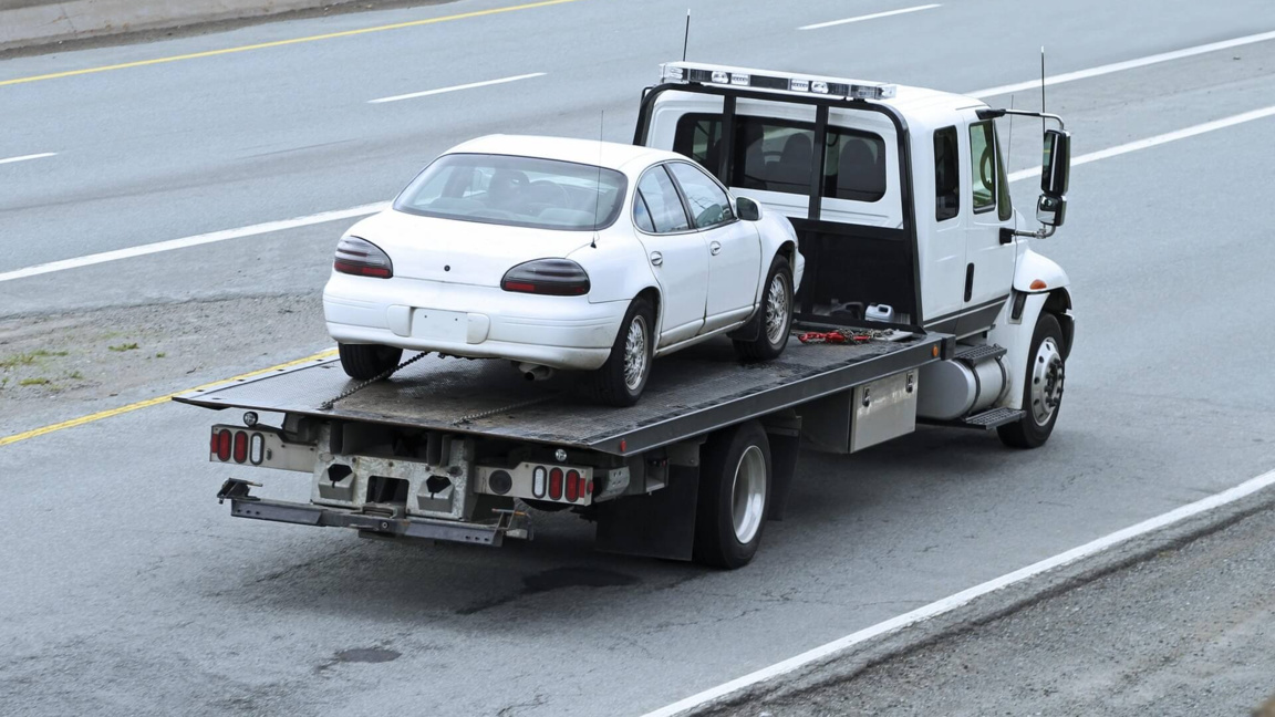 Как работи пътната помощ по улиците – от сигнала до решаването на проблема