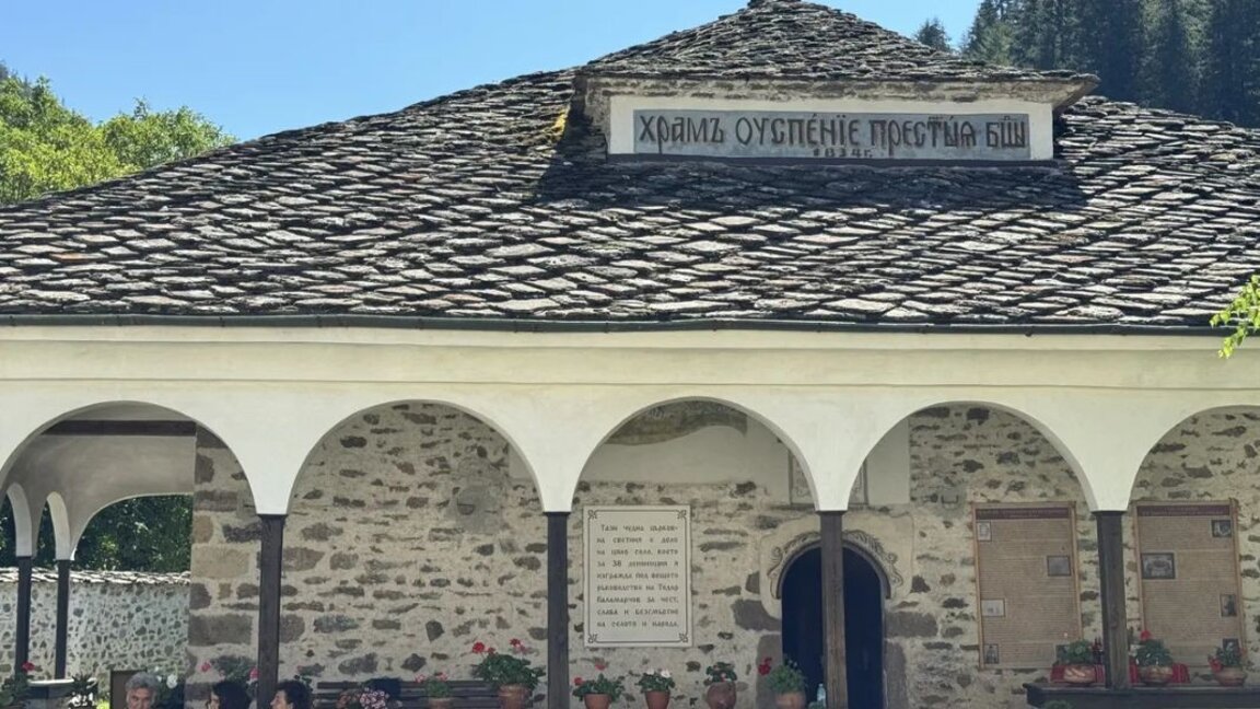 Το 57% των Βούλγαρων υποστηρίζουν το υποχρεωτικό μάθημα θρησκευτικών στα σχολεία