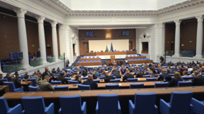 Държавният бюджет влиза извънредно в дневния ред на парламента
