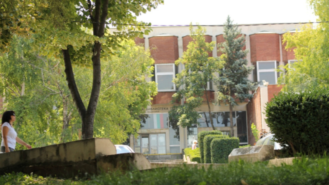 Детски рисунки в библиотеката