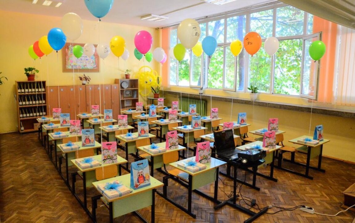 За пет минути са подадени 310 заявления за прием на първокласници в Стара Загора