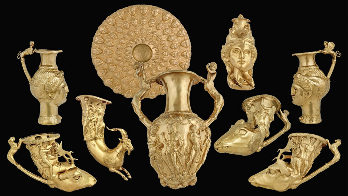 A copy of the Panagyurishte Gold Treasure is exhibited in Burgas