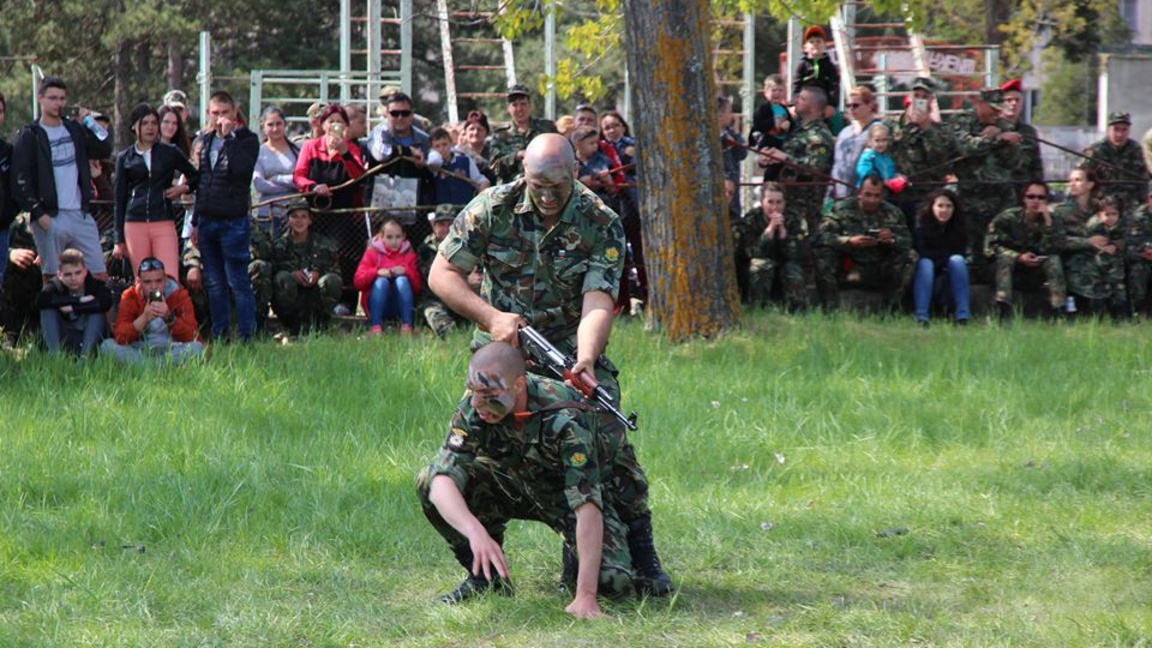Ден на отворените врати е обявен днес в 42-ри механизиран батальон край Ямбол