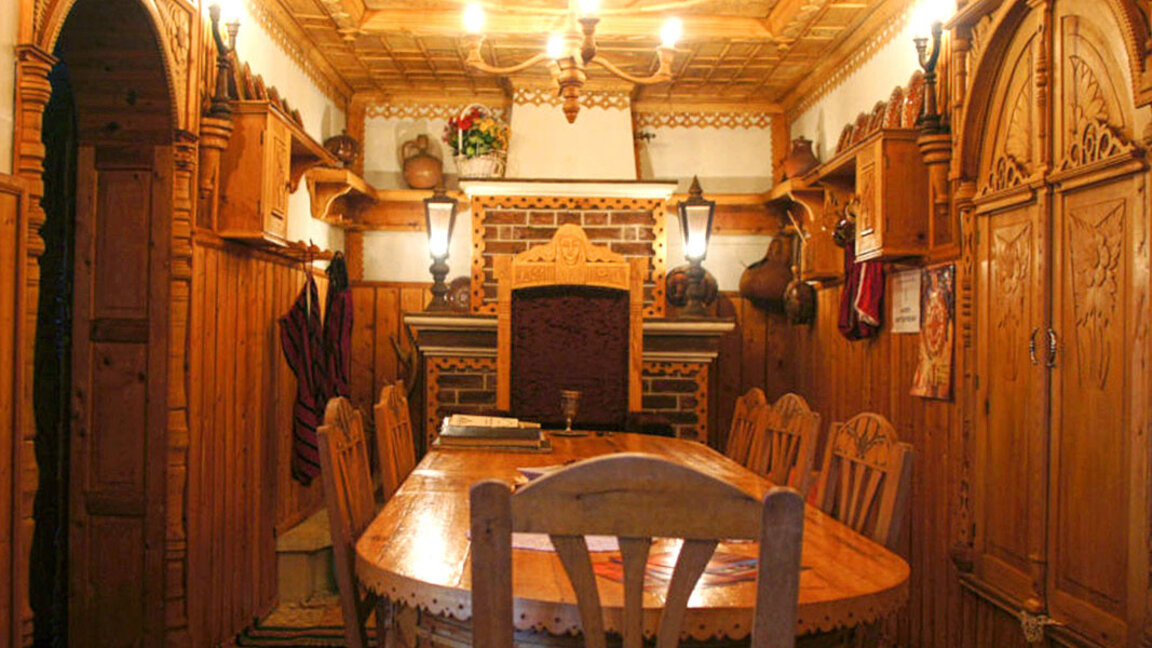 Master Marin's Carved House in the village of Malak Porovets