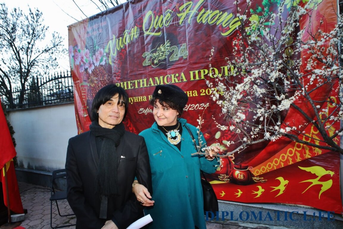 От военно училище във Виетнам до сцената на "Арабеск" – пътят на Чан Тхе Чунг