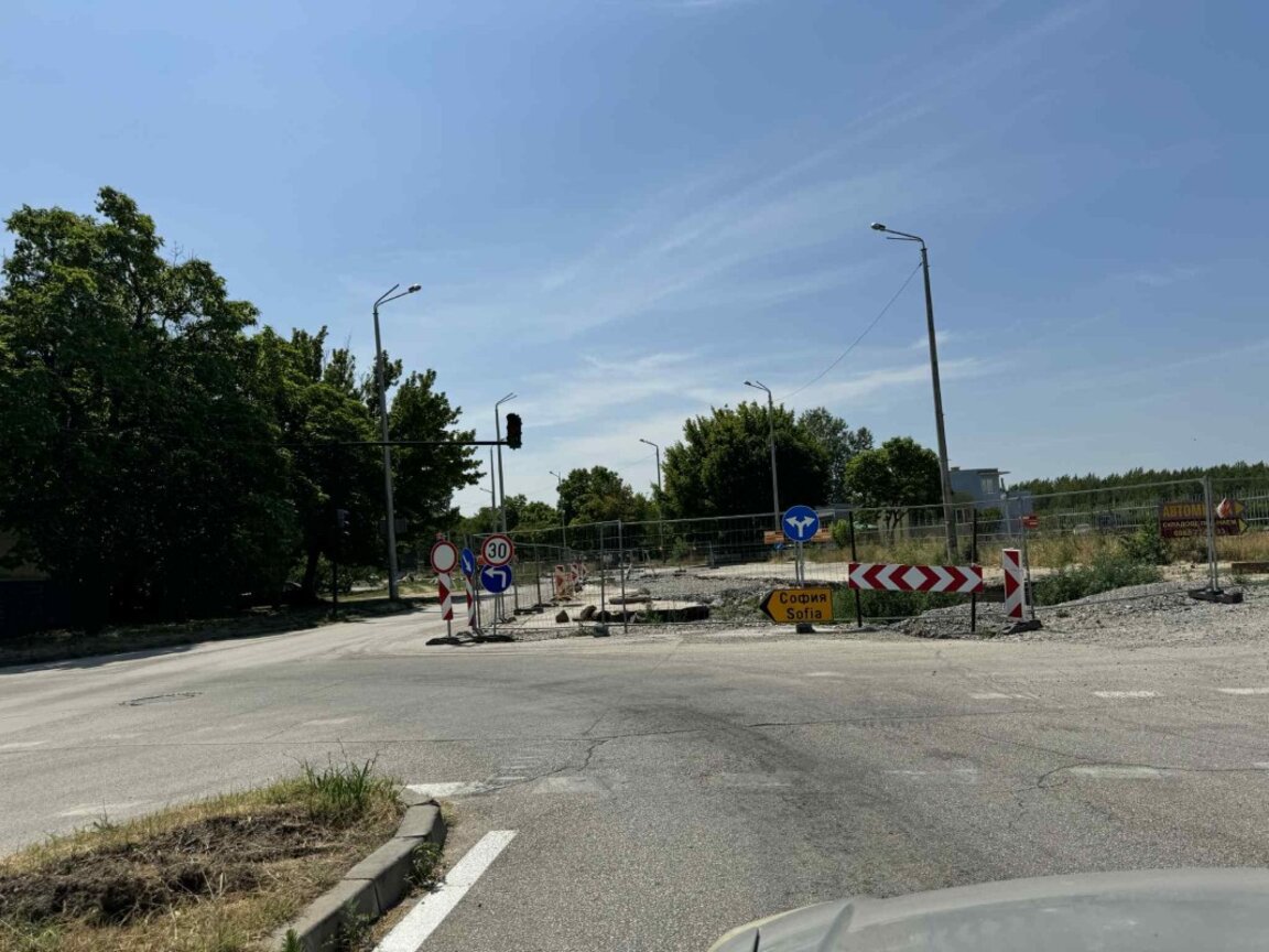 Движението около Здравната каса във Видин остава затруднено
