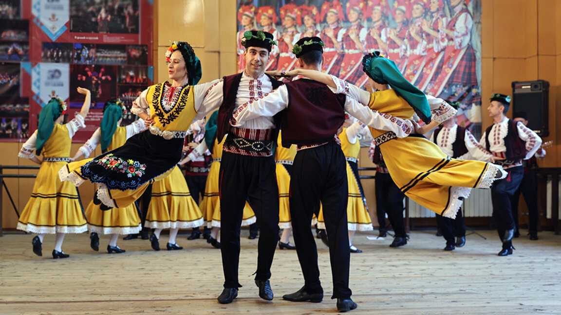 Folklore Ensemble "Otets Paissii" from Pittsburgh receives the honorary badge of the President