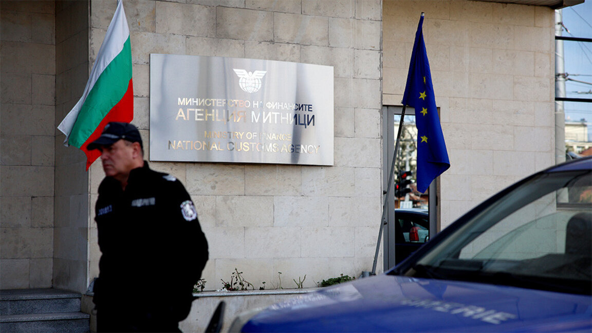 Сотрудники ГАНБ провели обыски в агентстве "Таможни"