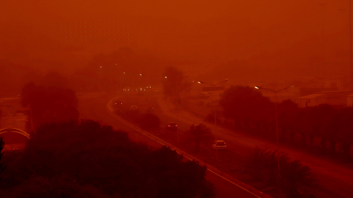 Прах от Африка покри Кипър