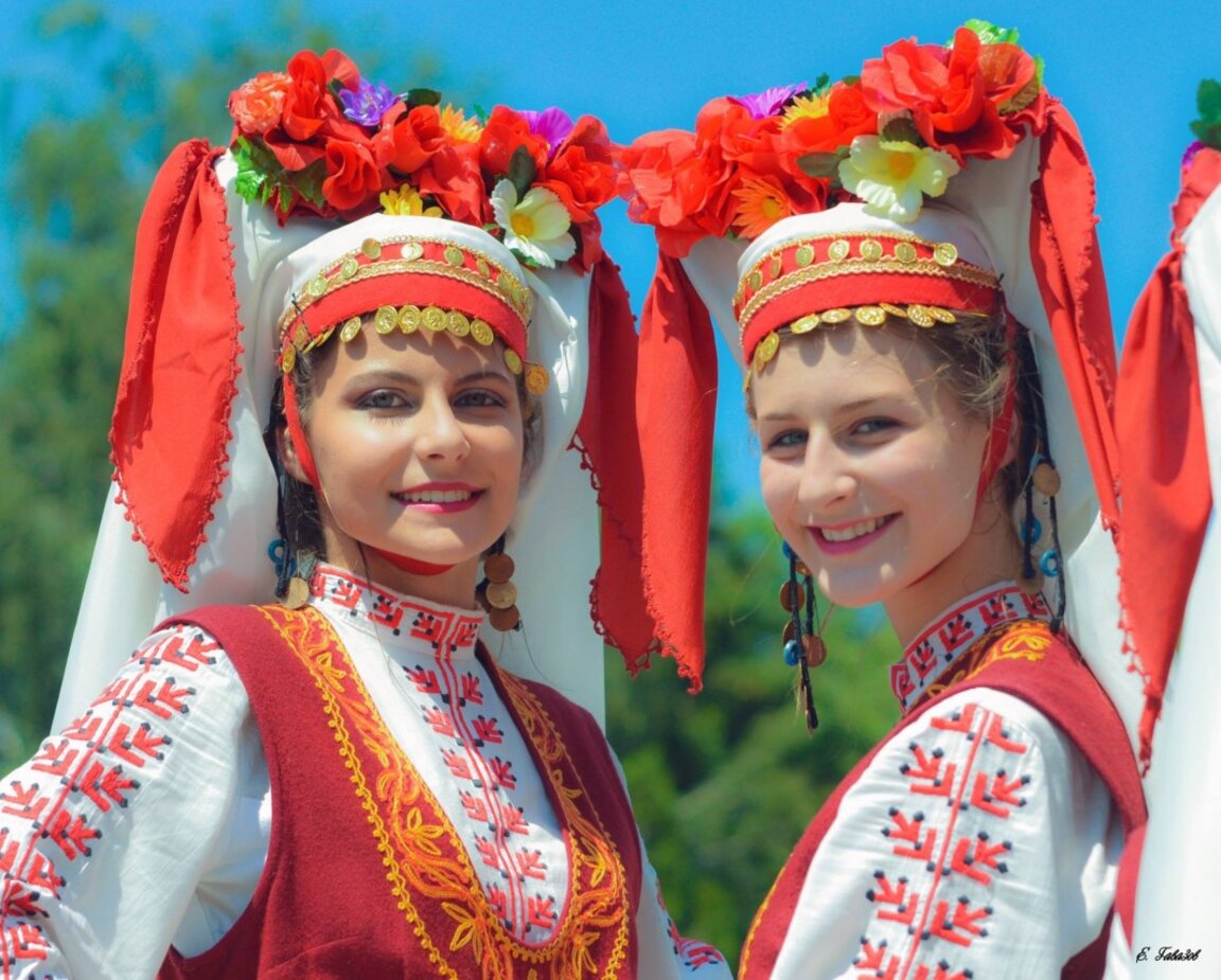 Първи фолклорен събор организират в казанлъшкото село Средногорово