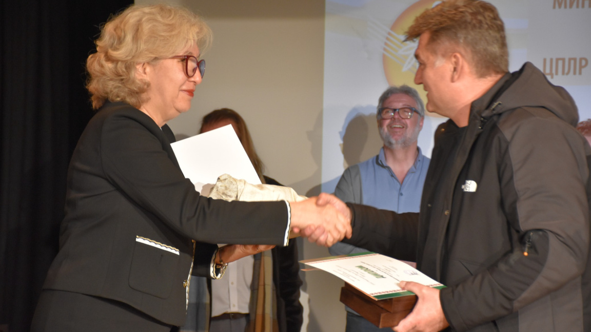 Отличиха победителите в конкурса "Диньо Маринов"