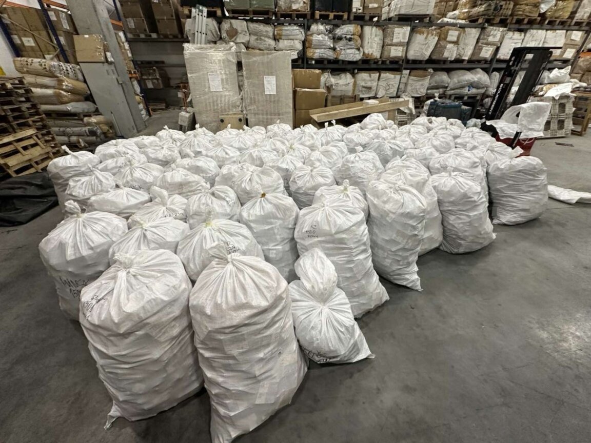 Контрабандни цигари за над 820 000 лева задържаха митническите служители на "Капитан Андреево"