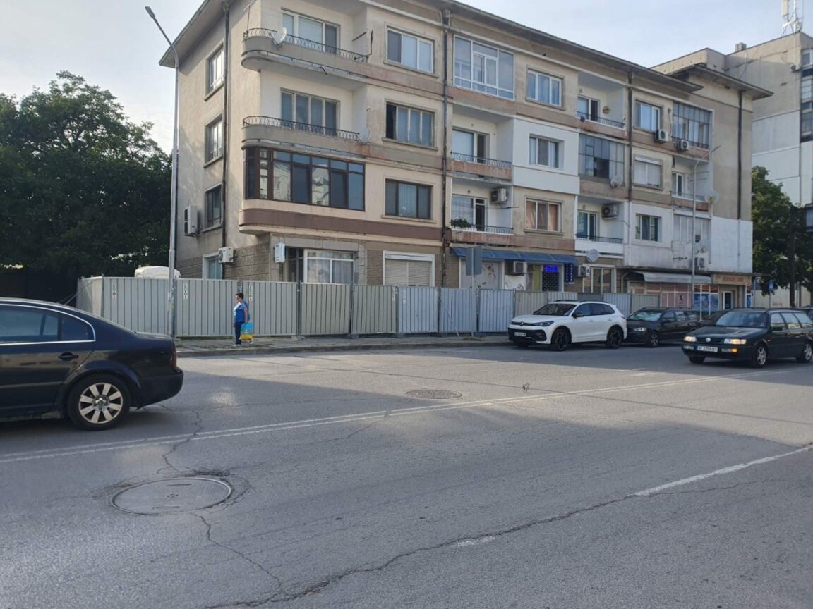 Старт на санирането