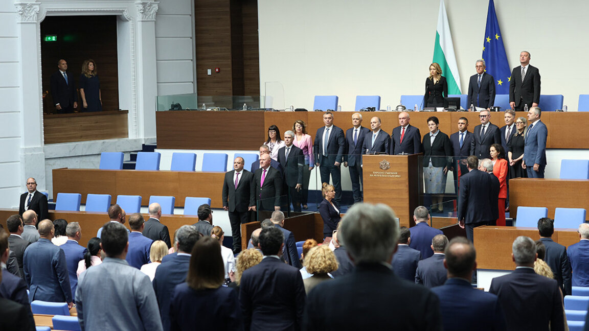 Politikacılar Bulgaristan’da olanları yönetmekte gittikçe zorlanıyor
