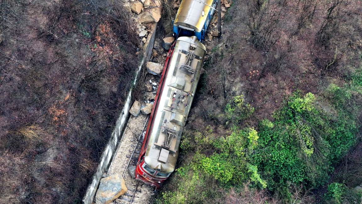 Четирима са вече ранените от катастрофата с влака Русе - Пловдив