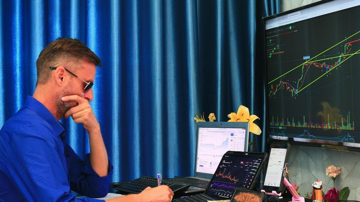 FT: Над 200 000 работни места в европейски банки - застрашени заради ИИ