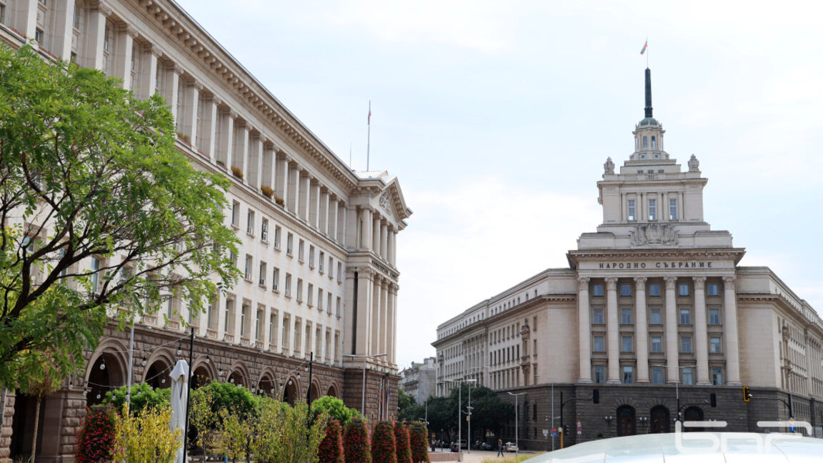 Парламентът отново призова Северна Македония да спазва ангажиментите си за правата на българите