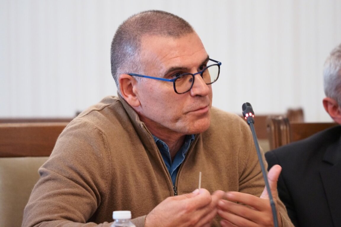 Председателят на Фискалния съвет Симеон Дянков на заседанието на подкомисията в НС - 30 септември 2025 г.