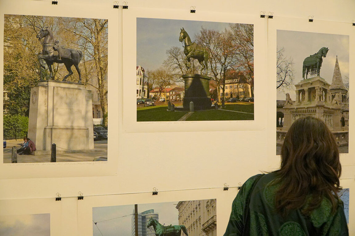 Лъчезар Бояджиев показва коне без конници в "Квадрат 500"