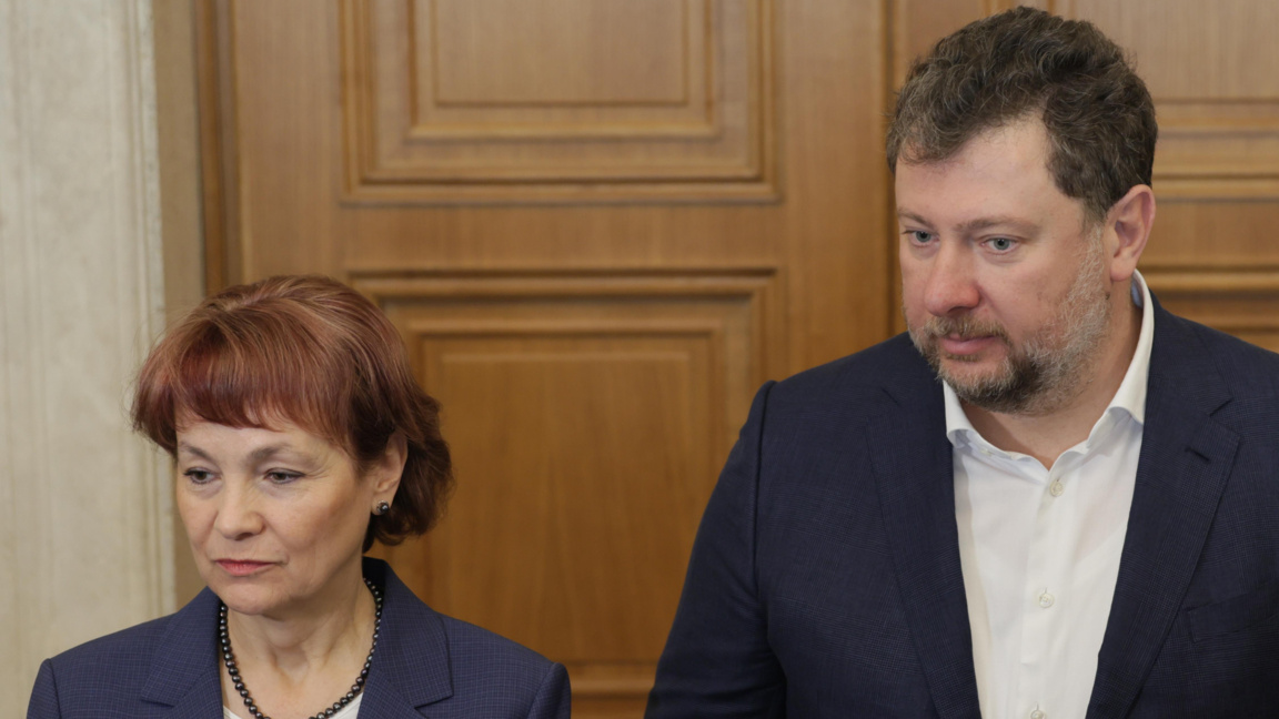 Говорителката на ЦИК Росица Матева и изпълнителният директор на "Информационно обслужване" Ивайло Филипов