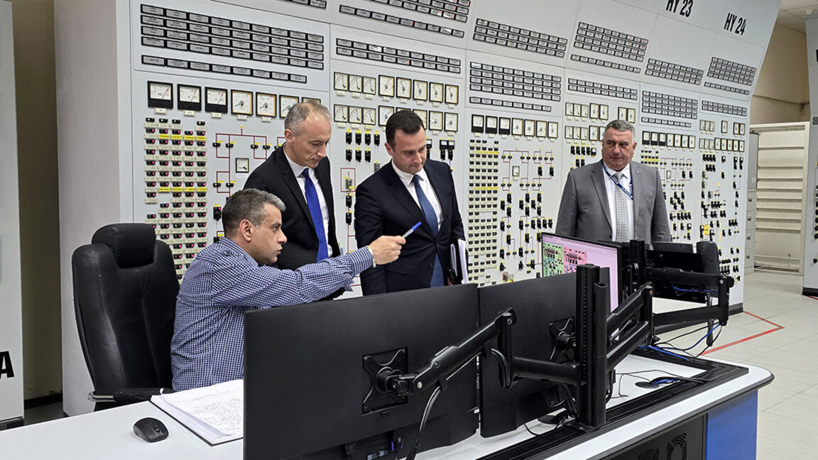 Ministers Krasimir Valchev and Zhecho Stankov during their visit to Kozloduy NPP