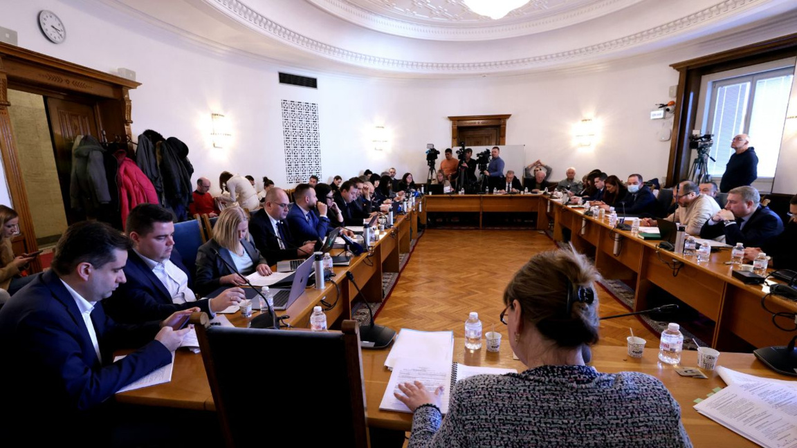 Se propune o nouă amânare a creării circumscripției electorale „În străinătate”