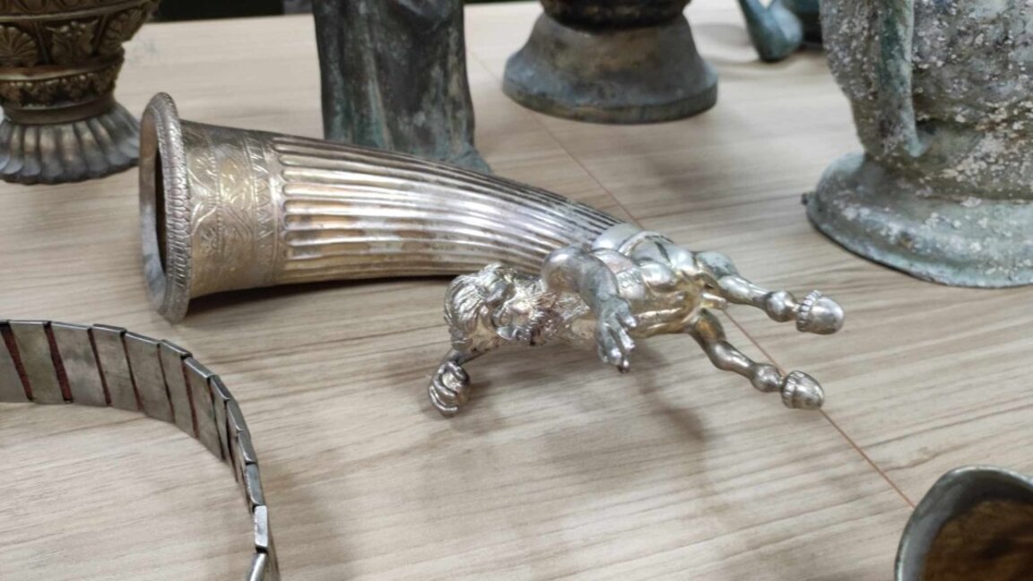 ГДБОП задържа шестима с ценни антични предмети