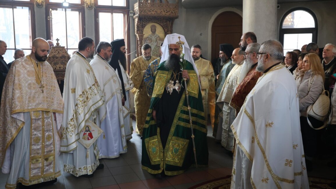 Патриаршеска света литургия в храм „Рождество на св. Йоан Кръстител“, предстоявана от Негово Светейшество Софийския митрополит и Български патриарх Даниил.